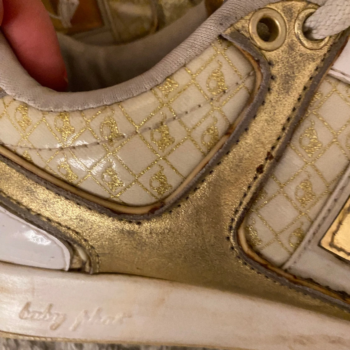 Baby phat skor  - 90