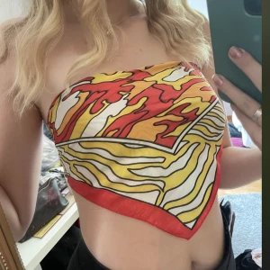 Scarf/topp - Fint skick! 