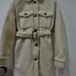 vinter fake pälsjacka - helt ny oanvänd