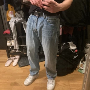 weekday jeans - Straight weekday jeans 32/30 Inga skador