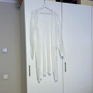 Kofta - Perfekt på sommaren typ på stranden som coverup 🙌🏻 Väldigt fint skick!