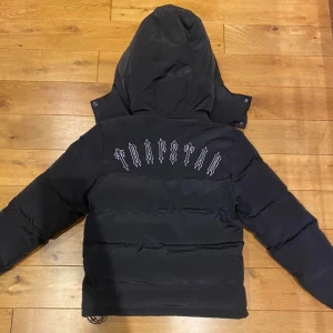 Trapstar jacka - Äkta trapstarjacka, knappt använd, storlek M