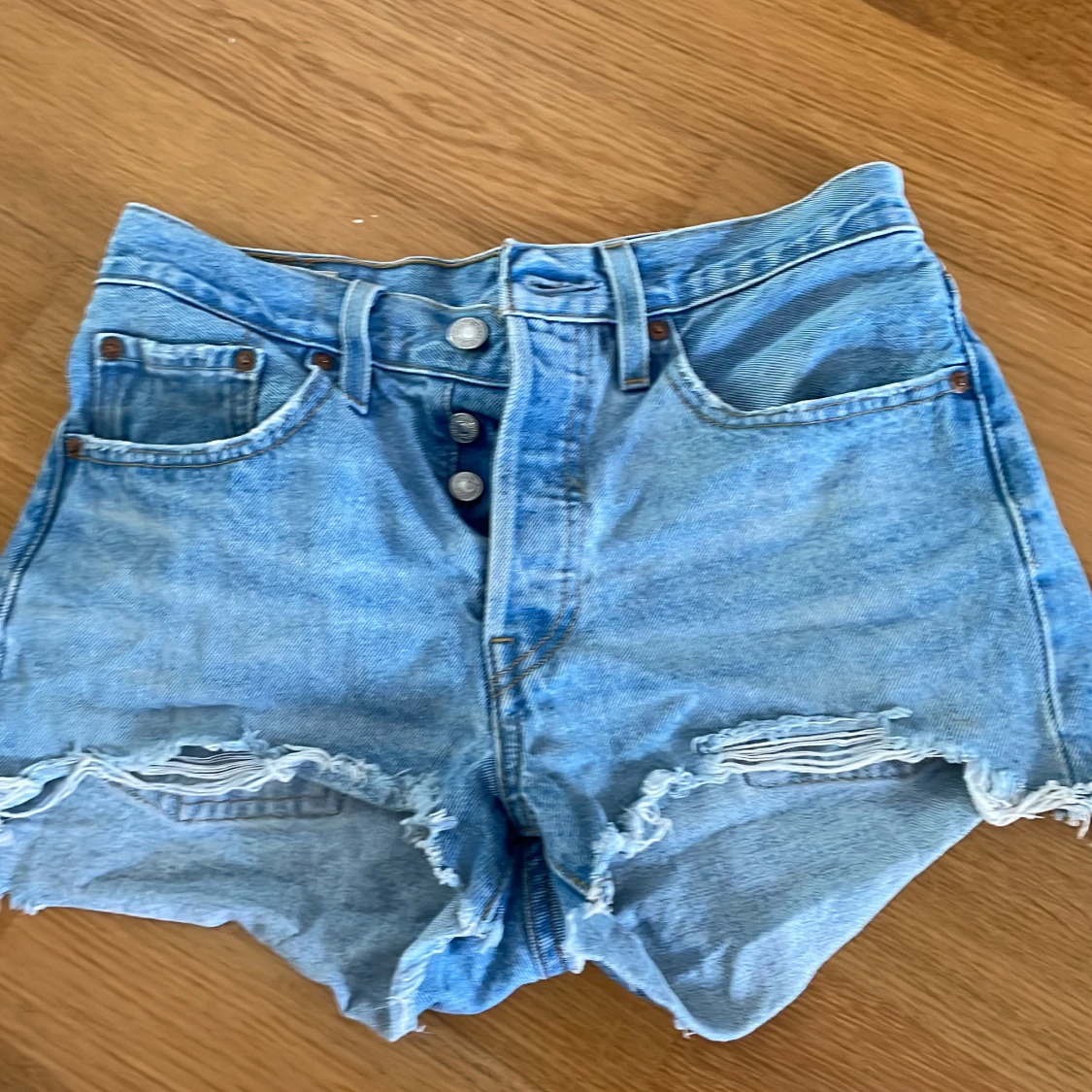 Levi’s shorts - 90