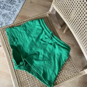 Shorts  - Gröna shorts i bomull