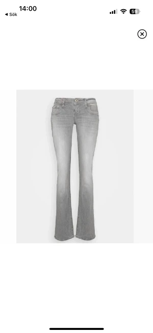 Ltb jeans - Säljer mina snygga Ltb jeans som jag köpte i somras. Dom är inte jätte slitna och är i bra skick. Dom passar bra i längden om man är runt 160 och passar storlek 25 och 26 i midjan. Lägger ut igen på grund av oseriösa köpare