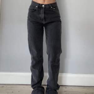 Adsgn jeans, storlek M, nypris 699:- använda ett fåtal gånger