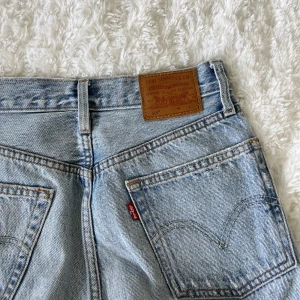 Levis jeans  - Säljer då de inte kommer till användning längre 