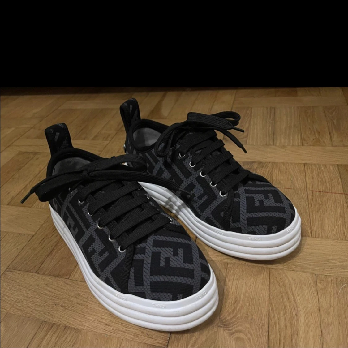 Fendi sneakers - 90