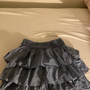 Kjol  - Sötaste kjolen som tyvärr är för liten. Säljer för 150kr + frakt🫶