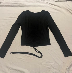 Fin tröja - Fint skick knappt använd storlek xs säljes då den inte kommer till användning 