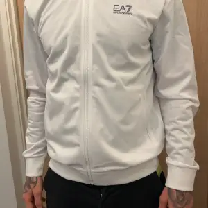 Ea7 Armani kofta/track jacket vit storlek L