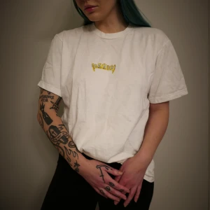 Supreme Grillz White T-Shirt  - Model: 160cm 50kg Size: small  Supreme, skateboard, streetwear, hypebeast