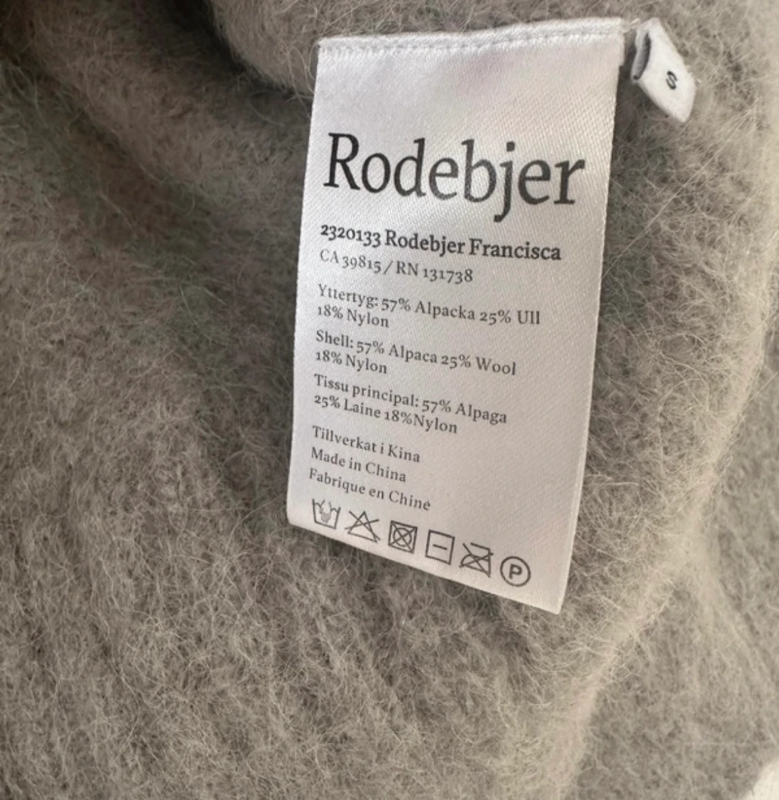 Stickad tröja- Rodebjer - 90