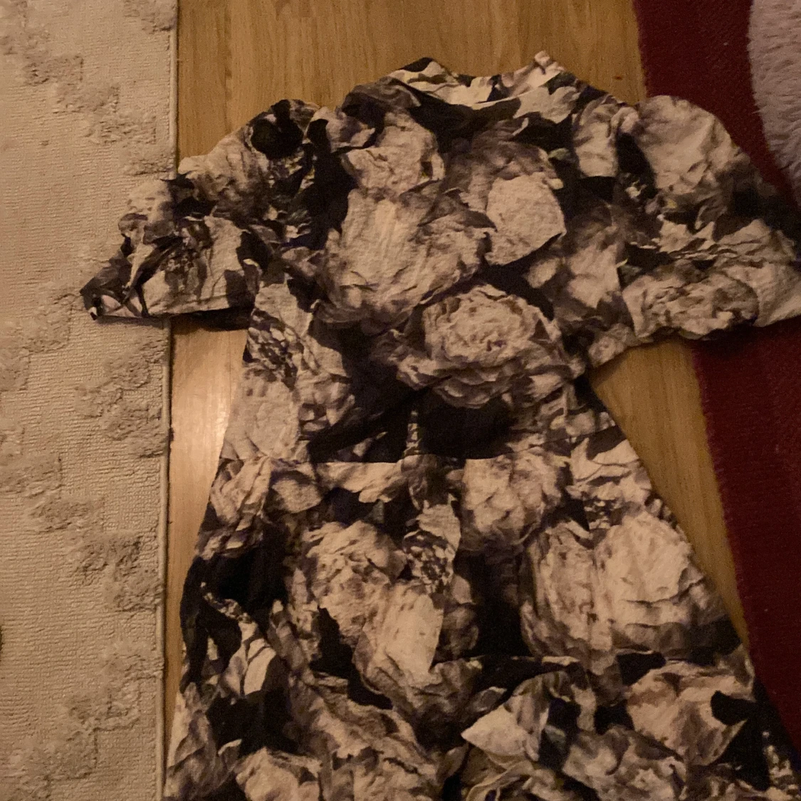 Säljer denna klänning från h&m - 90