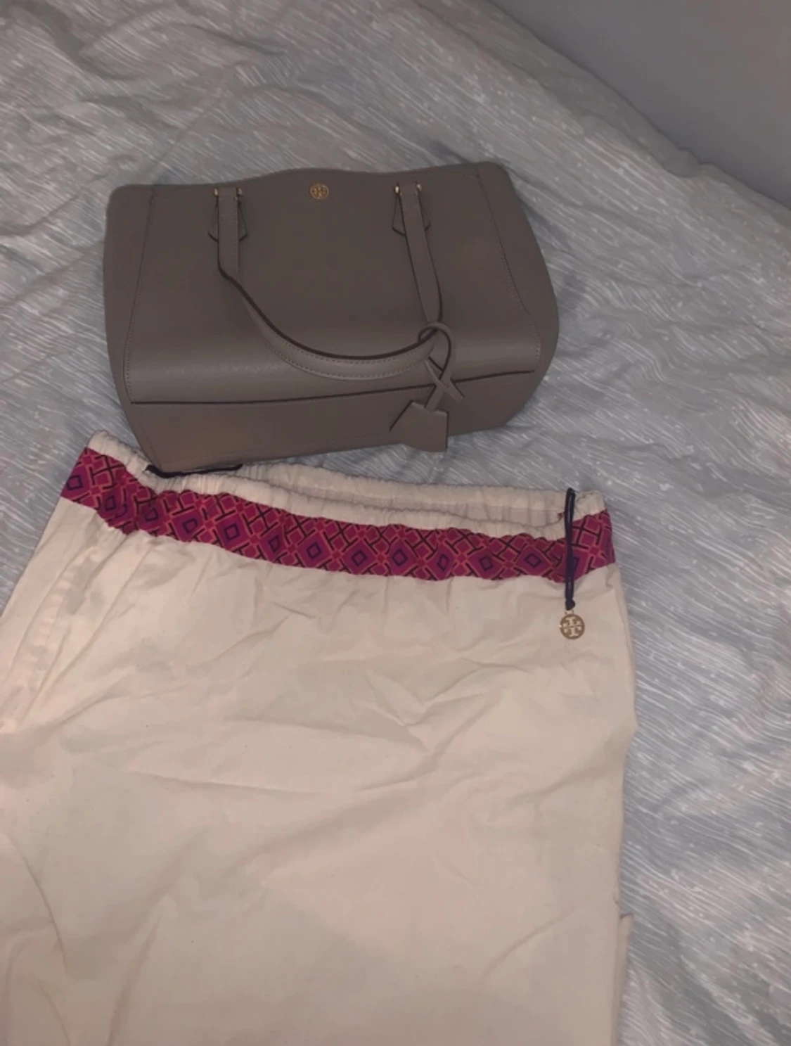 Tory burch väska (priset kan diskuteras) - 90