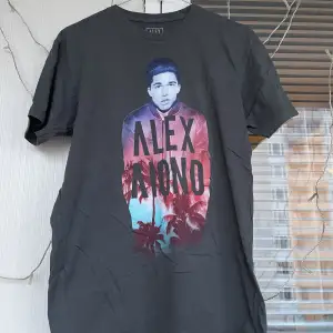 Alex aiono tshirt, fick den av honom på en av hans konserter för ca 3 år sen. 