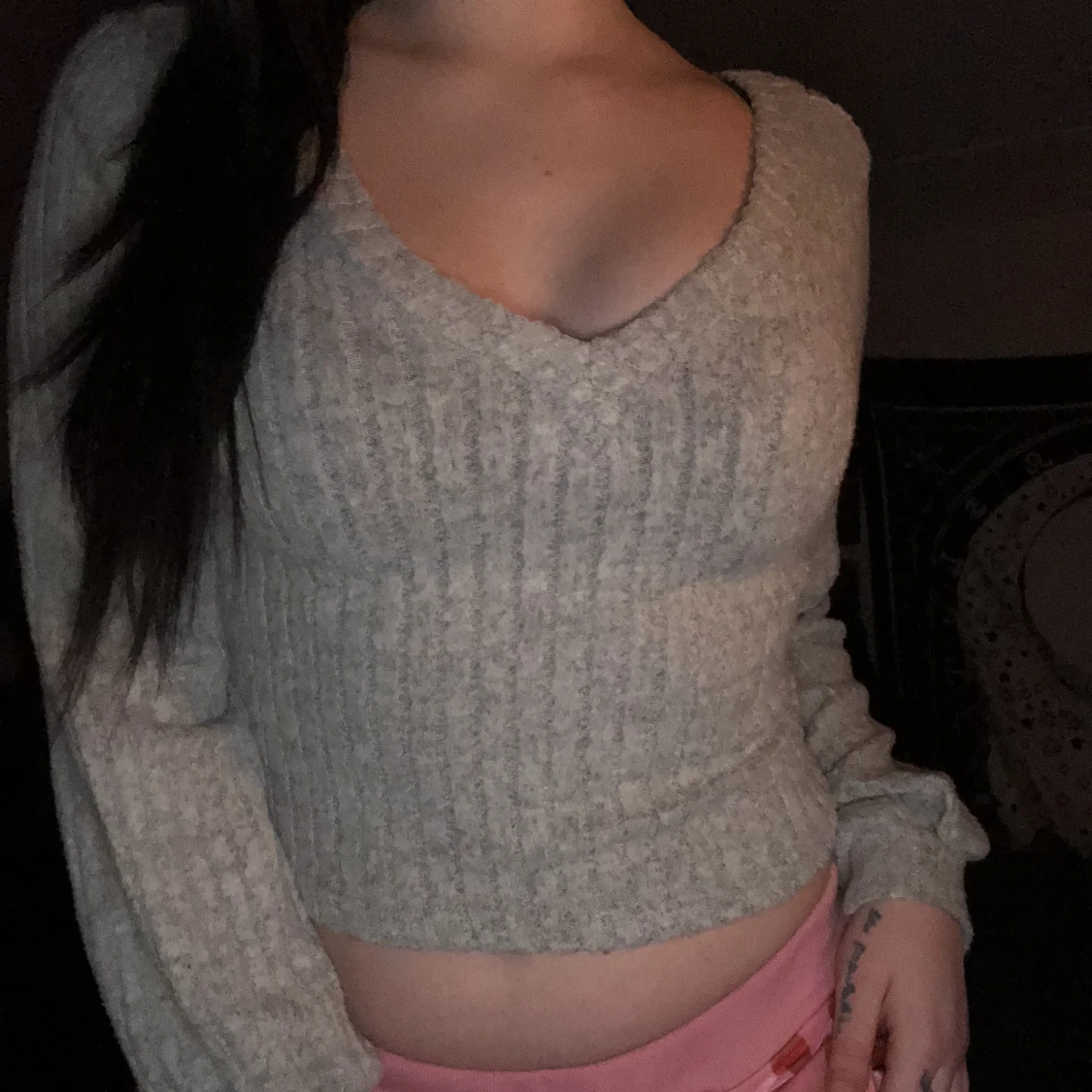 Grå långärmad tröja