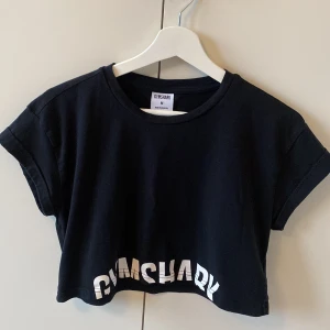 Gymshark tshirt/croptop - Storlek M, bra skick! Från gymshark