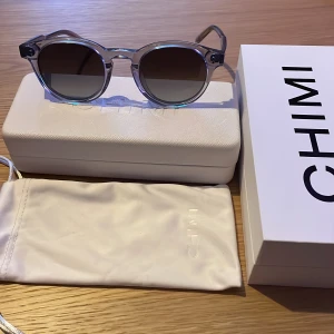 CHIMI 03 grey - CHIMI 03 grey, skick 10/10 med alla tillbehör. Nypris 1250kr 