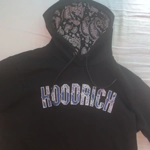 Hoodie - Storlek L passar även M