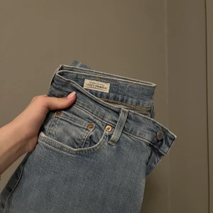 Levis 512 herr - W:29 L:30. Fint skick, frakt ingår inte