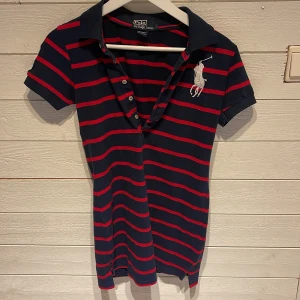 Ralph Lauren klänning - Söt sommarklänning som passar för mindre storlekar också 