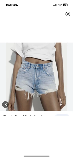 Zara shorts🌸 - Fina shorts från zara som tyvärr är för små första bilden är lånad🫶