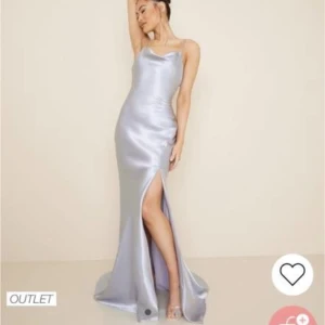 Festklänning  - Helt ny festklänning med prislapp kvar 