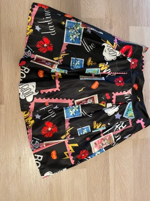 Ny midikjol - Oanvänd