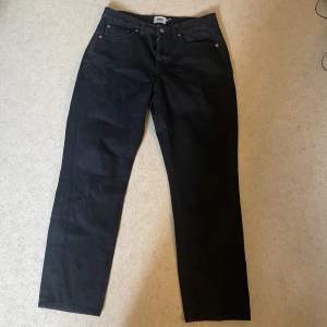 Jeans i storlek L från lager 157.