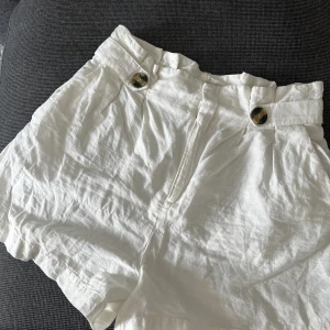 Linne-shorts - Jättesnygga linne-shorts, passar tyvärr inte mig längre. Oversize 🫶🏻 