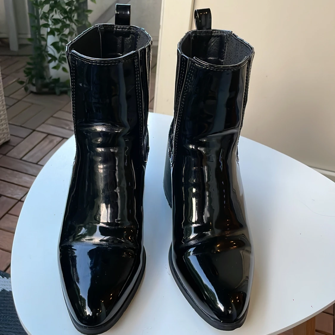 Svarta lackade boots - 91