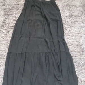 Långkjol - Långkjol med volang perfekt till sommaren😍