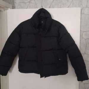 Bikbok jacka - Storlek M