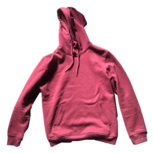 Röd Hoodie - Mörk röd hoodie från Zalando. storlek M i väldigt bra skick.