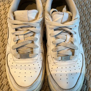 Air force 1 - Använt fint skick 