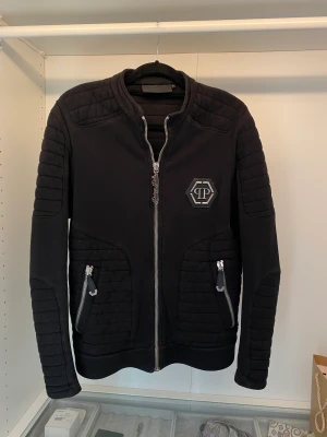 Philipp plein limited edition - As fet äkta Philipp Plein full jacket skick 8,5/10.  