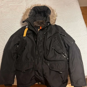 Parajumper jacka  - Parajumper right hand   • • • Kom med Pris förslag 