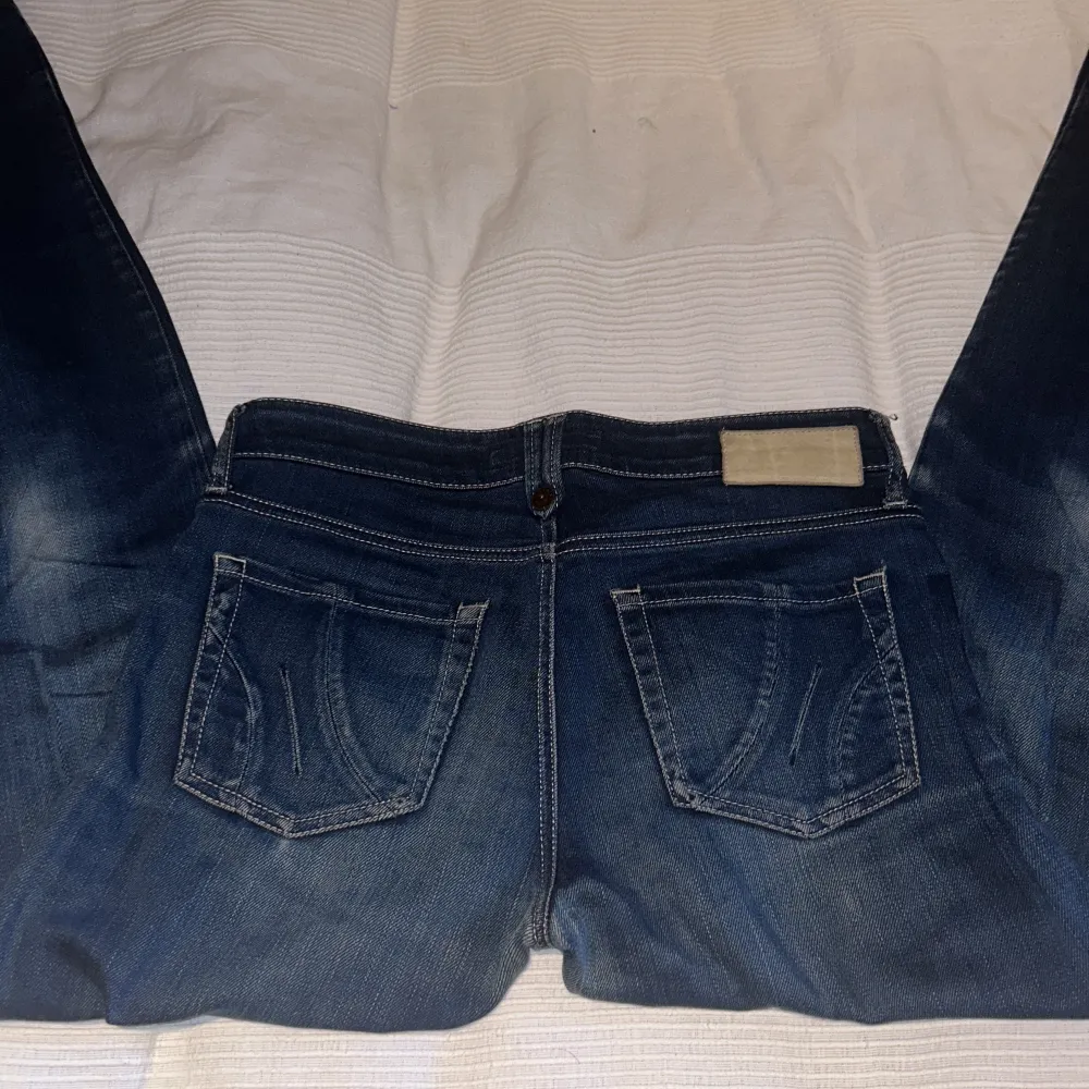 Ett par jättesnygga fornarina jeans i storlek 27. Köptes på plick men passade tyvärr inte💘. Jeans & Byxor.