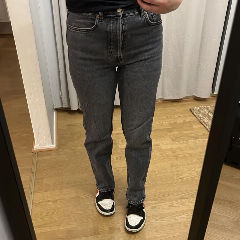 Snygga jeans från mango strl 34. Jeans & Byxor.