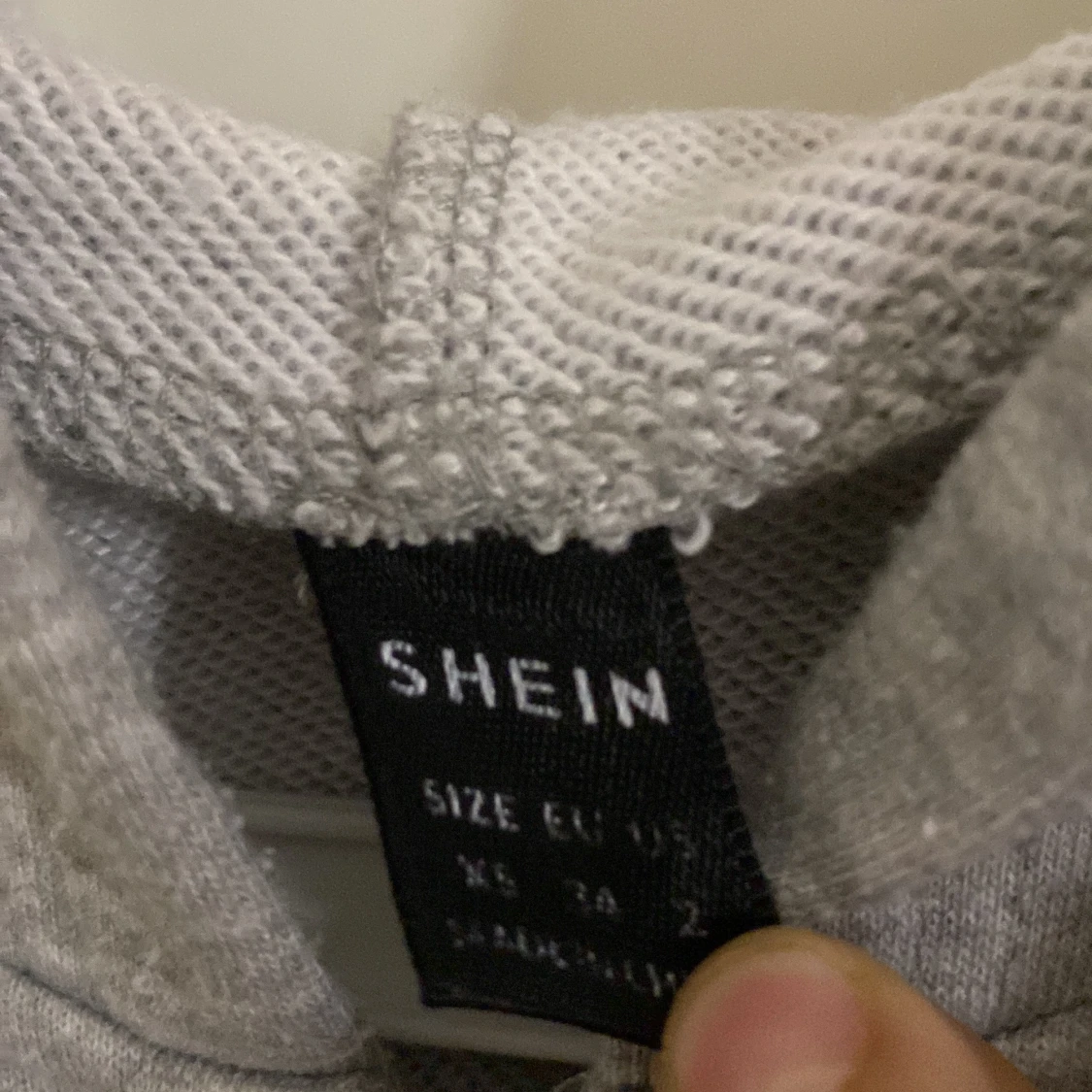 Grå zip up hoodie - 91