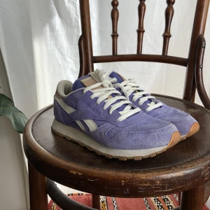 Reebok - Underbara sneakers, sjukt sköna!