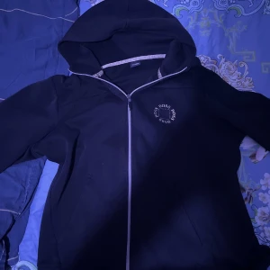 Hugo Boss - Hugo Boss tröja i storlek L