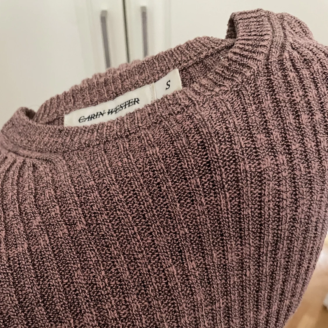 Stickad T-shirt från Carin Wester - 91