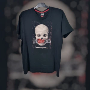 Fet tshirt - Skööön tröja, storlek xxl men sitter som L. Några små hål fråga i dm så kan jag skicka. Priset kan diskuteras 