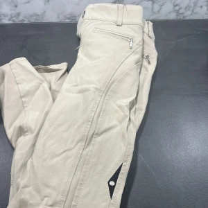 Ridbyxor equiline  - Ridbyxa från equiline, nypris 1,6. 