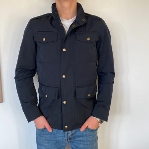 Massimo Dutti Jacka  - Jacka från Massimo Dutti - Storlek: S - jackan är i väldigt fint skick - pris: 699 sek - nypris: 1499 sek