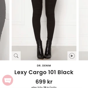 Lexy Cargo 101 black - Köpts in från bubbleroom för 699kr, säljer pga att dom är små i storleken, så dom är mer som S-M