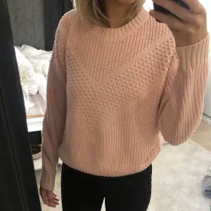 Gullig rosa stickad tröja från HM i storlek Xs💕