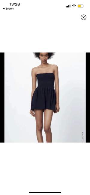 Zara klänning mörkblå storlek S aldrig använd